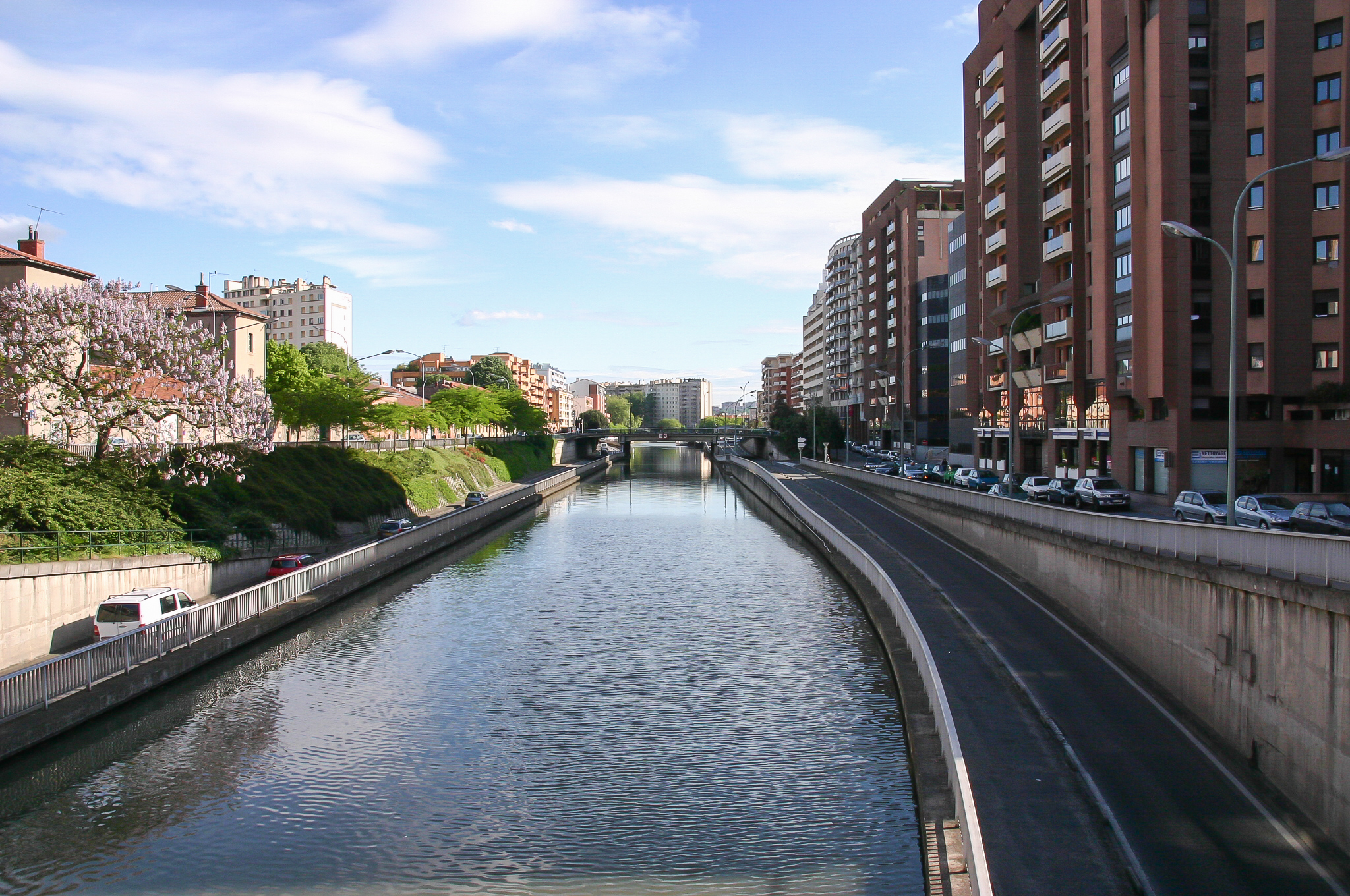 Navigating Saint-Étienne’s Airports: Your Gateway to the French Gem